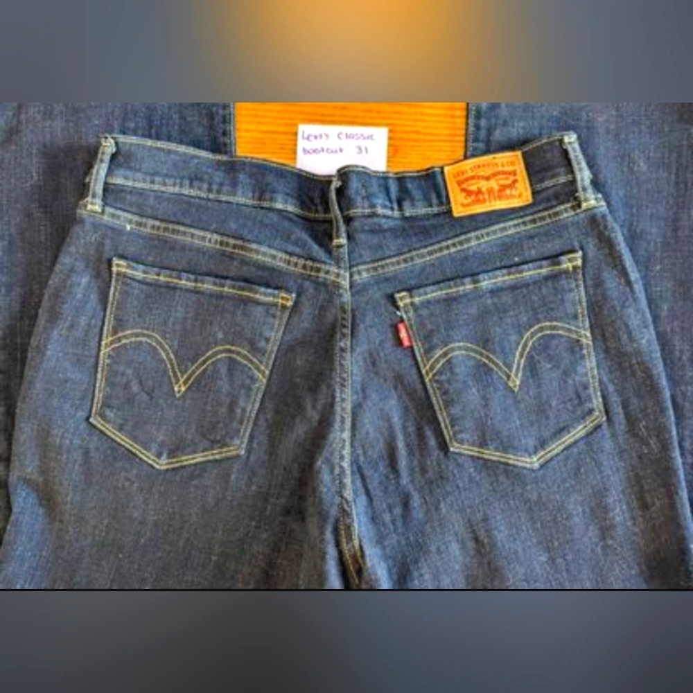 Levi's Women's Dark Blue Boot Cut Jeans - Picture 3 of 4
